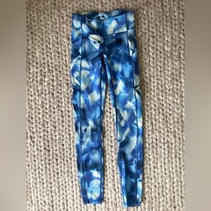 Lululemon leggings size 2